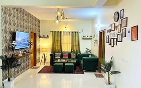 Zoomstay - 3Bhk Apartments